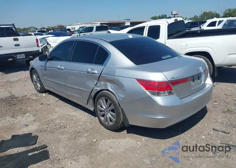 2011 Honda Accord 2.4 Ex-L z USA, uszkodzony, nr VIN 1HGCP2F83BA126868